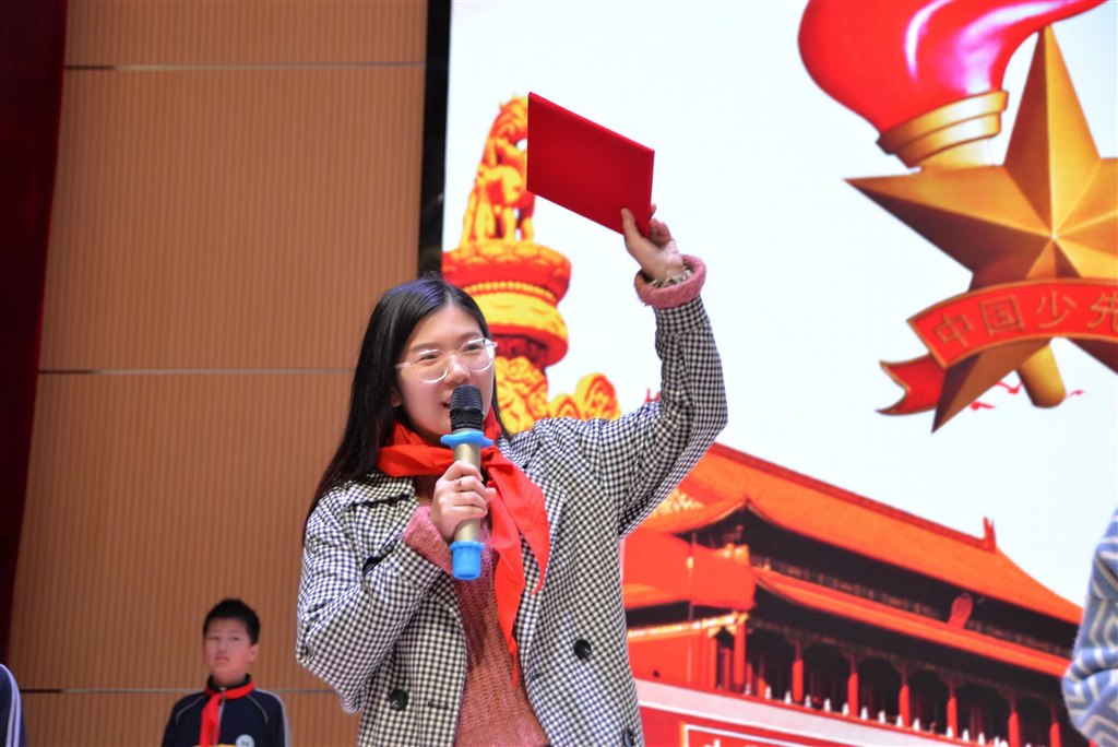 吴艺佳.jpg 吴艺佳.jpg